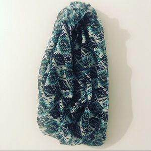 New infinity scarf